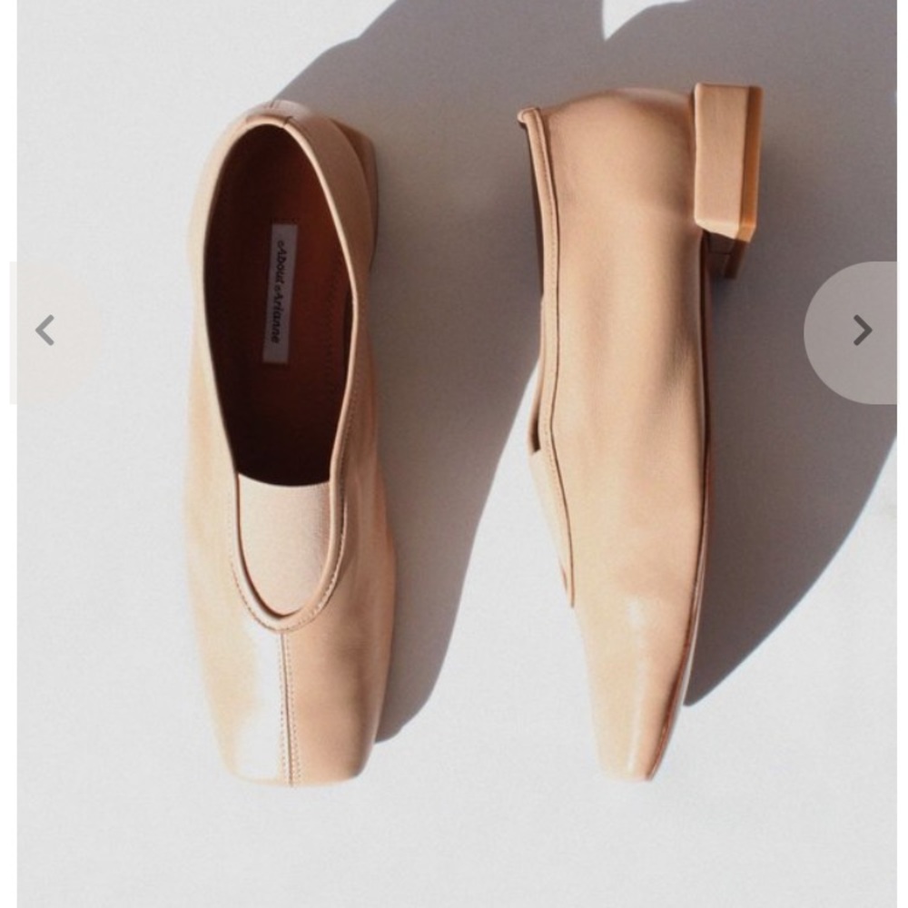 NWOT About Arianne Gillian flats Sepia size 40